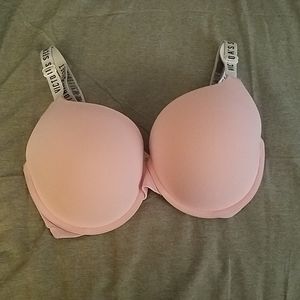 Victoria's Secret T-shirt Push-up Bra
